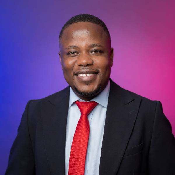 Dr Honest Ndlovu